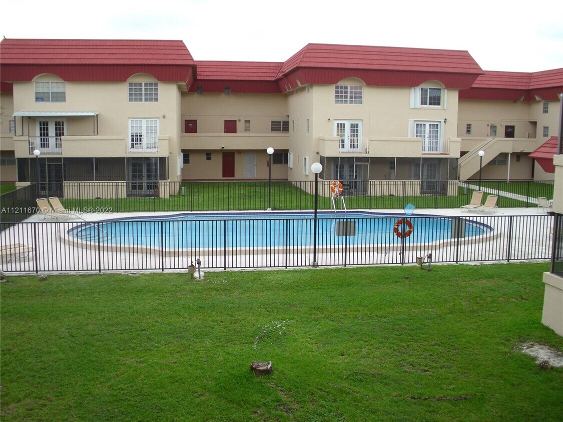 10903 N Kendall Dr Unit 216, Miami, FL 33186 Condo for Rent in Miami