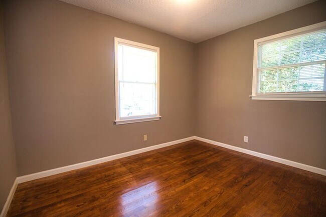 Foto del edificio - Charming Home in Montgomery, Available Now!