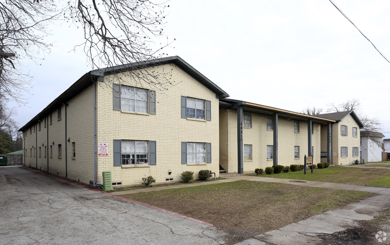 Primary Photo - Casa View Apartments