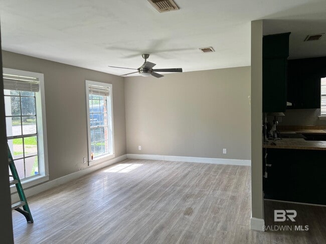Foto del edificio - 67 Grimes Ln