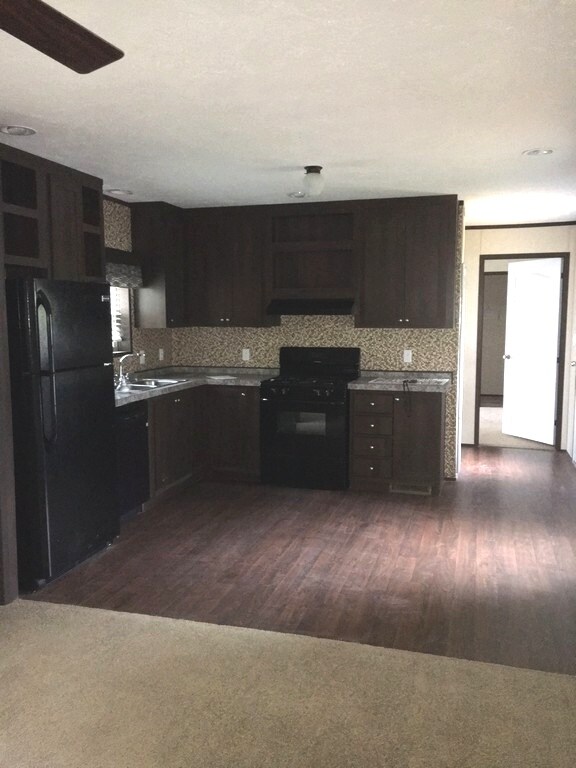 Kitchen - 4345 Shortsville Rd