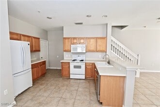 Building Photo - 1055 Albany Ct