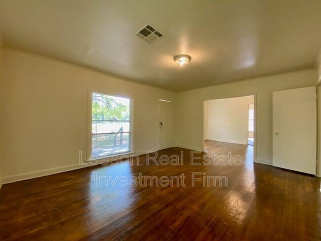 Foto del edificio - 3050 Boone St