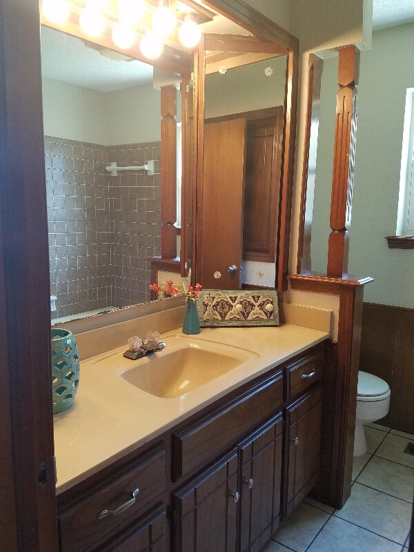 Foto del edificio - 5504 Cloverlawn Dr