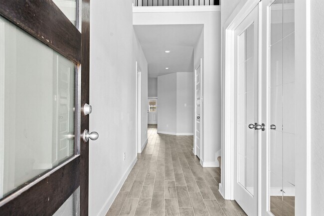 Building Photo - 5419 Sunstone Cir