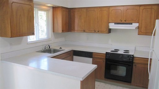 Building Photo - Willow Creek Apartments