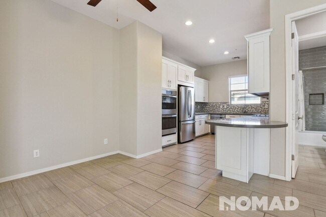Foto del edificio - Stunning 3BR Townhouse in North Scottsdale