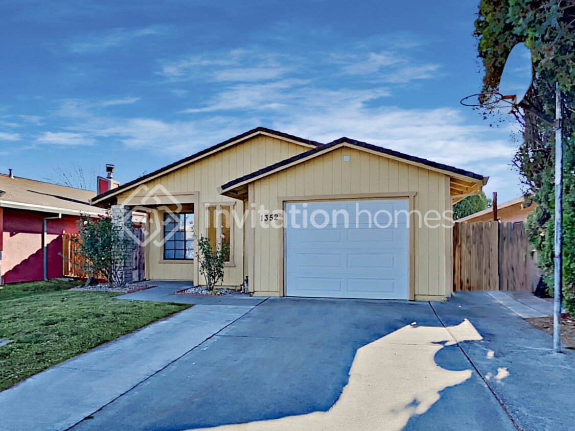 Primary Photo - 1352 Colfax Dr