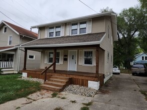 Building Photo - 580 W Grand Ave