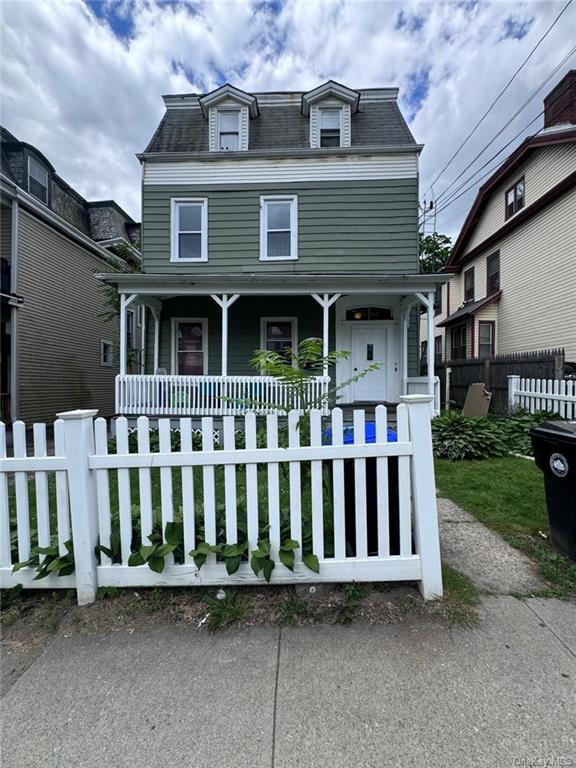 94 Garden St, Poughkeepsie, NY 12601 Room for Rent in Poughkeepsie