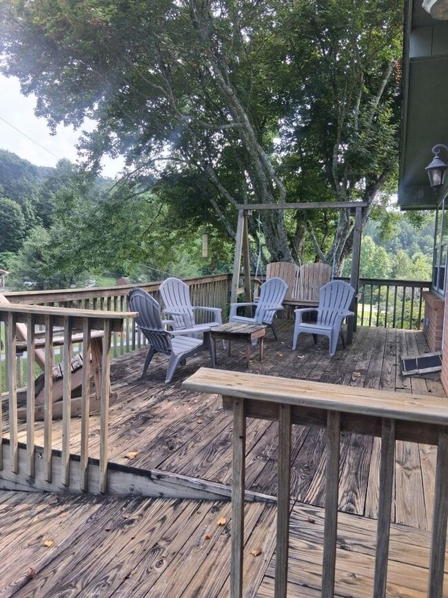 Building Photo - 289 Speedwell Acres Rd