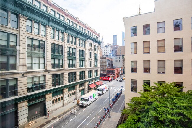 Building Photo - 120 W 21st St