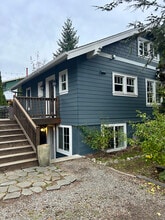 Building Photo - 10903 N Park Ave N