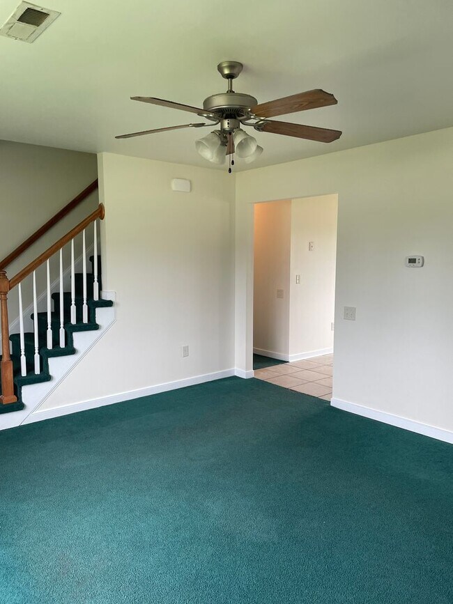 Building Photo - Waverly, VA - Four Bedroom / Two Bath - Mo...