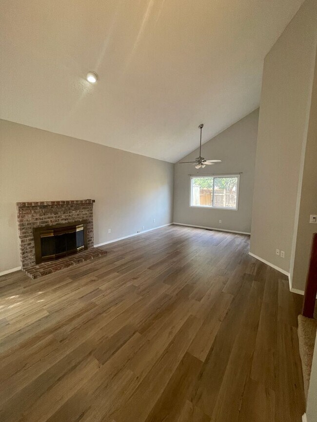 Foto del edificio - Great Bethany location 3 bedroom 2 bath