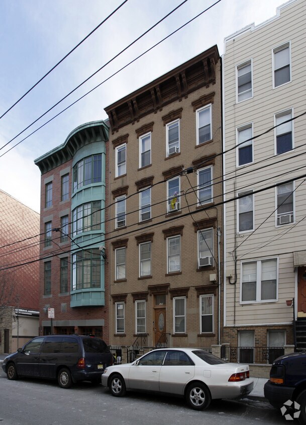 Foto del edificio - 521 Madison St