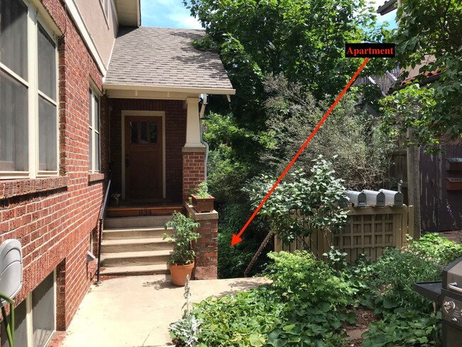 Building Photo - Garden Level One Bedroom In 4-Plex Home Cl...