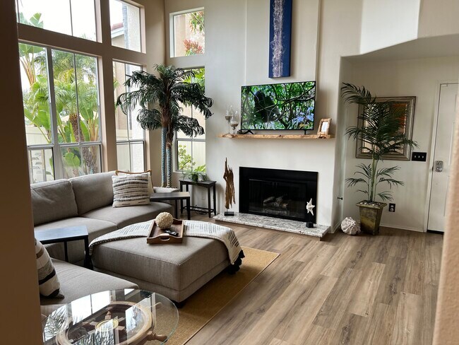 Foto del edificio - 28801 El Adolfo