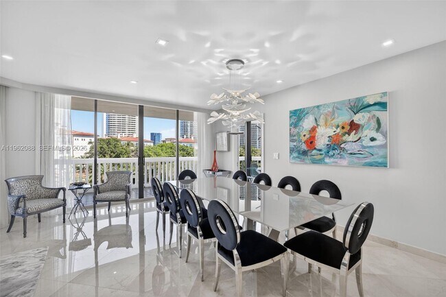 Foto del edificio - 2000 Island Blvd