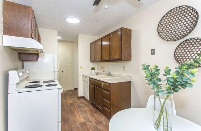 Cocina - Eastgate Apartments-Oakdale