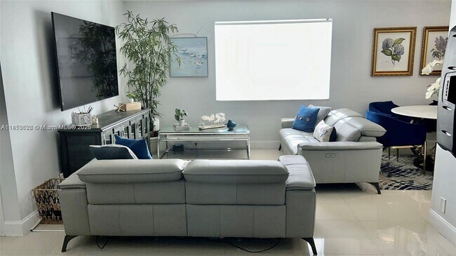 Foto del edificio - 8710 SW 3rd St