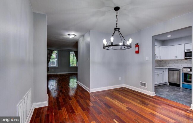 Building Photo - 3537 Reisterstown Rd