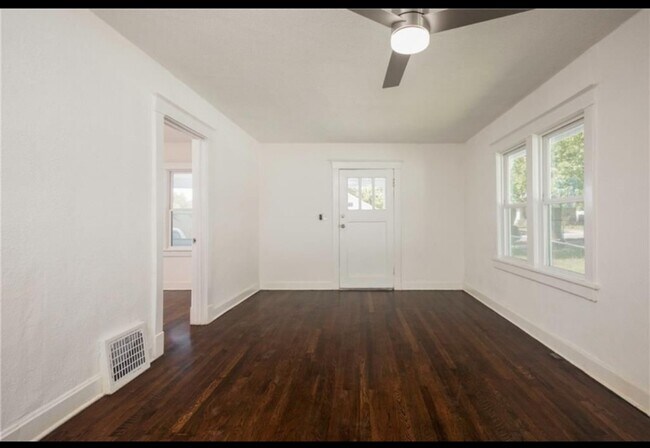 Foto del edificio - 3421 Mersington Ave