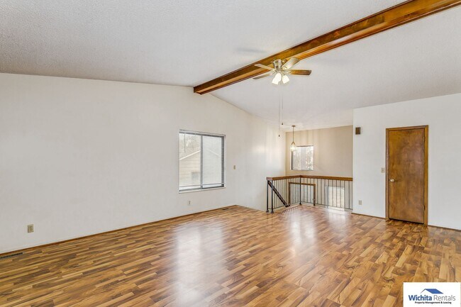 Building Photo - **SE Wichita -  3 BEDROOM BI-LEVEL DUPLEX**