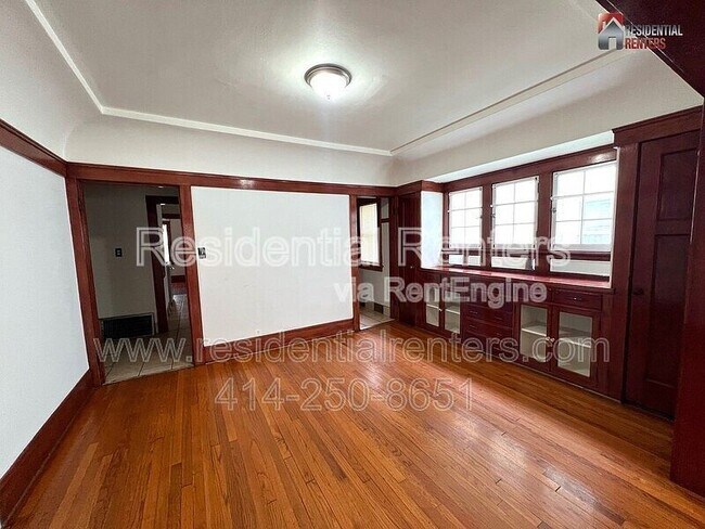 Building Photo - 2728 N 47th St
