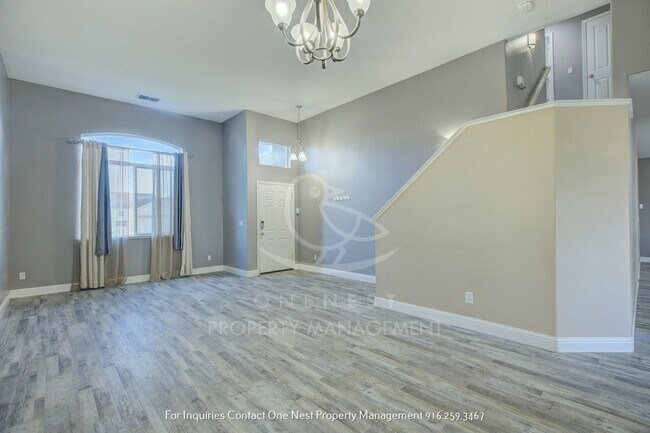 Foto del edificio - 4 Bedroom, 2 bathroom, 2 car garage