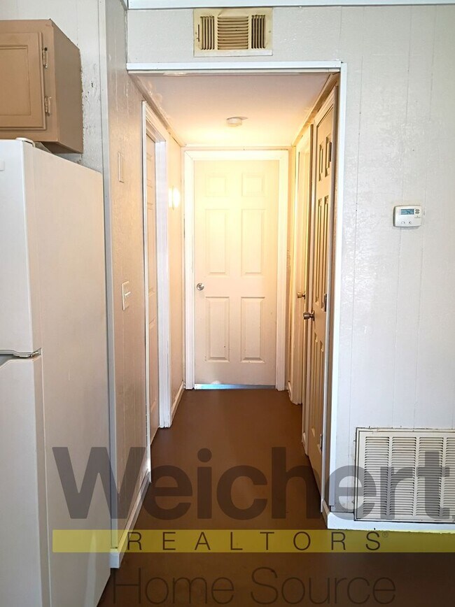 Foto del edificio - Cozy 2-Bedroom with Easy Town Access