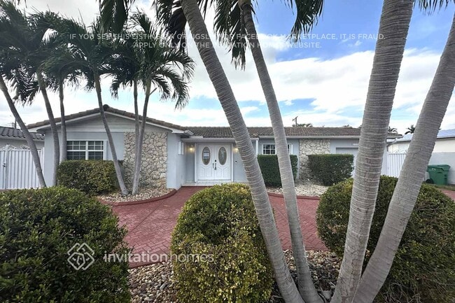 Building Photo - 1720 SW 98th Ct