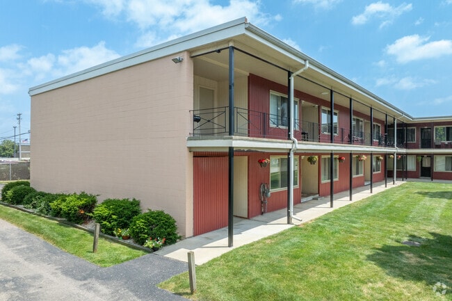 Building Photo - Wildwood Apartments