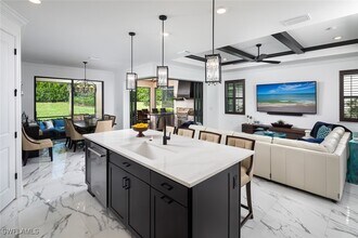Building Photo - 6770 Pennyroyal Dr