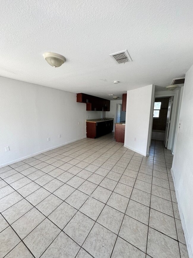 Photo - 13th Ave Apartment