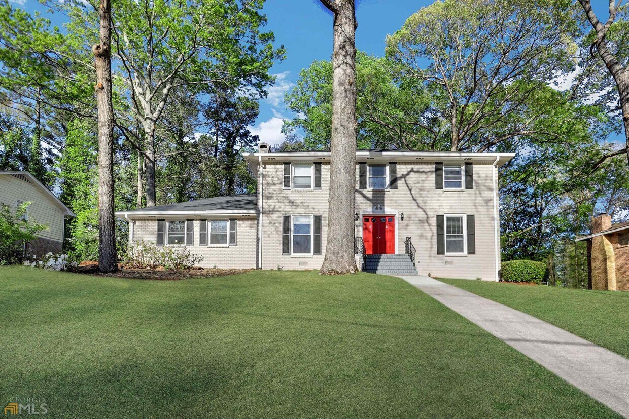 4252 Hambrick Way, Stone Mountain, GA 30083 House for Rent in Stone