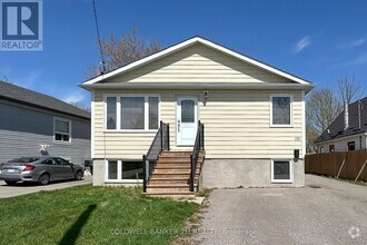 Building Photo - 230-230 Annis St