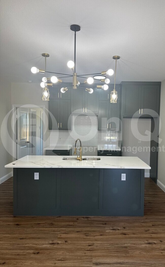 Foto del edificio - 8003 W Elizabeth Ln