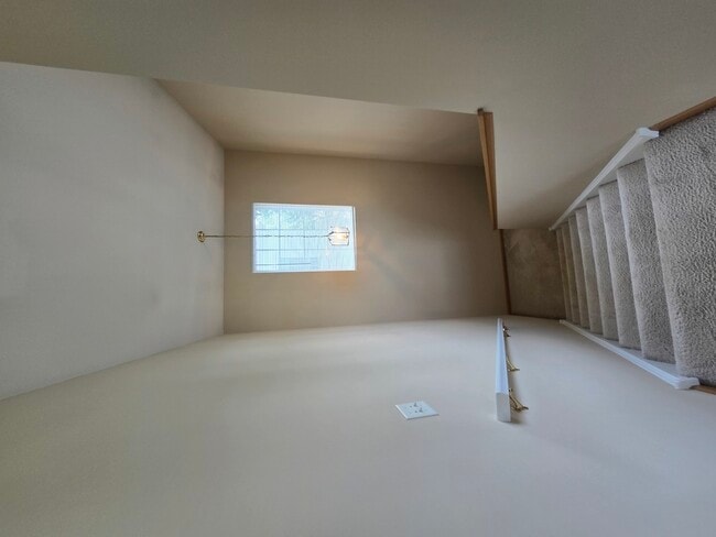 Building Photo - 1531 Silverstone Dr
