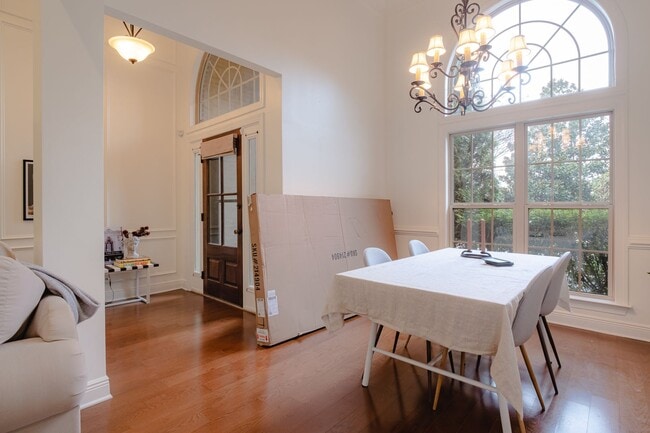 Foto del edificio - 154 Solamere Ln