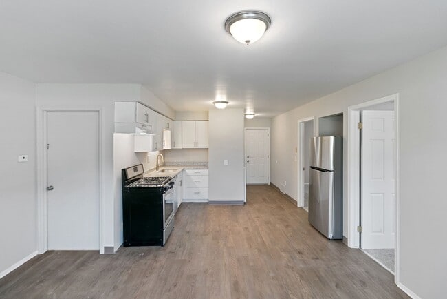Interior Photo - Pine Run Apts, LLC