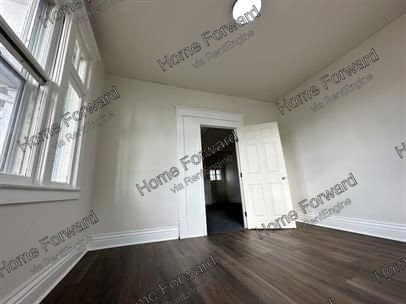 Foto del edificio - 463 Linden Ave