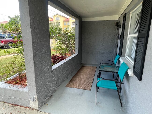 front porch - 6604 S Mascotte St