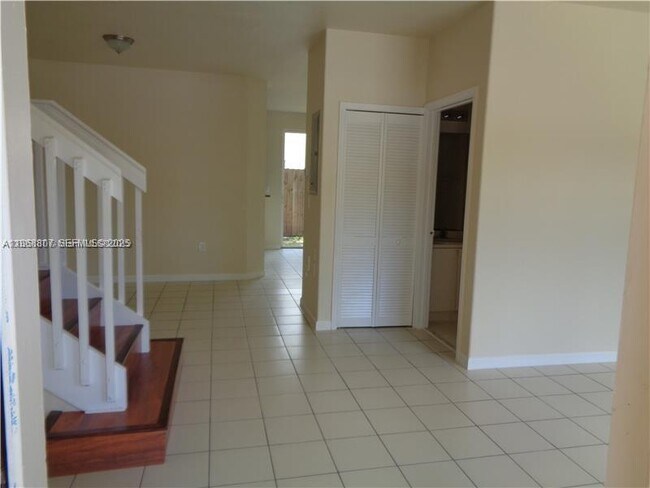 Foto del edificio - 2621 SE 15th Pl