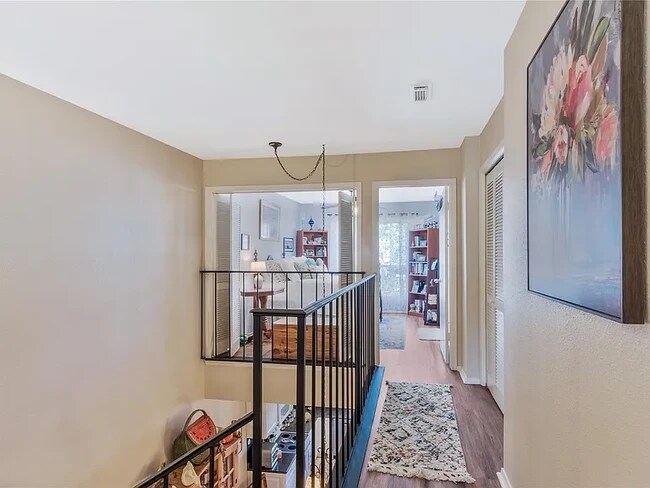 Ejemplo de salón superior - 14515 Wunderlich Dr