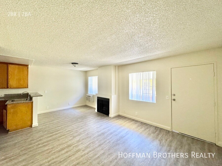 Foto principal - 15552 Nordhoff St North Hills, CA 91343