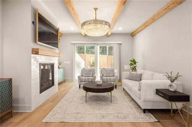 Foto del edificio - 722 Lakeview Ave NE