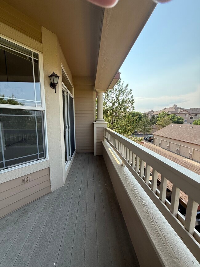 Foto del edificio - 8520 S Holland Ln