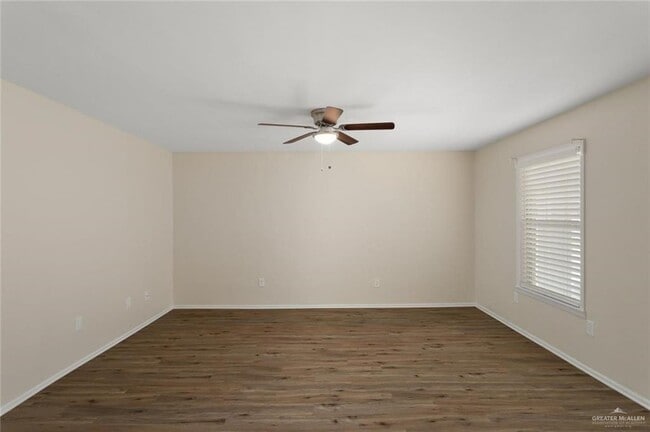 Building Photo - 13 E Stubbs St