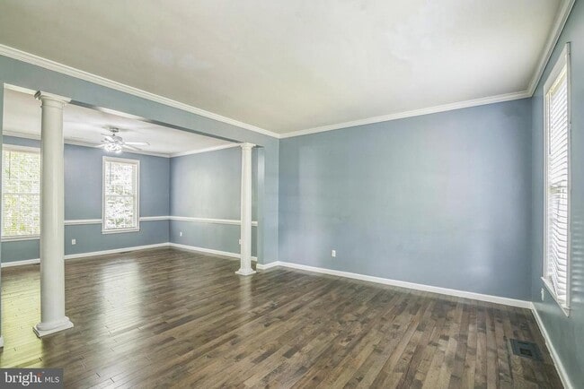 Building Photo - 3003 Mediterranean Dr
